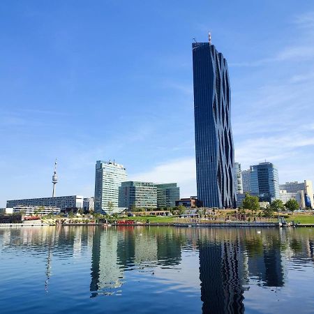 Center ! 3 Stops Away From The Center Of Vienna! Viena Exterior foto
