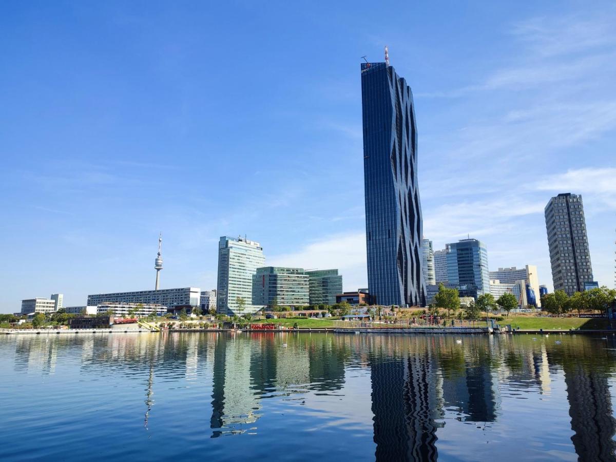 Center ! 3 Stops Away From The Center Of Vienna! Viena Exterior foto