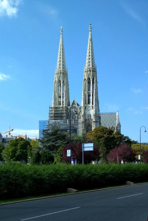 Center ! 3 Stops Away From The Center Of Vienna! Viena Exterior foto